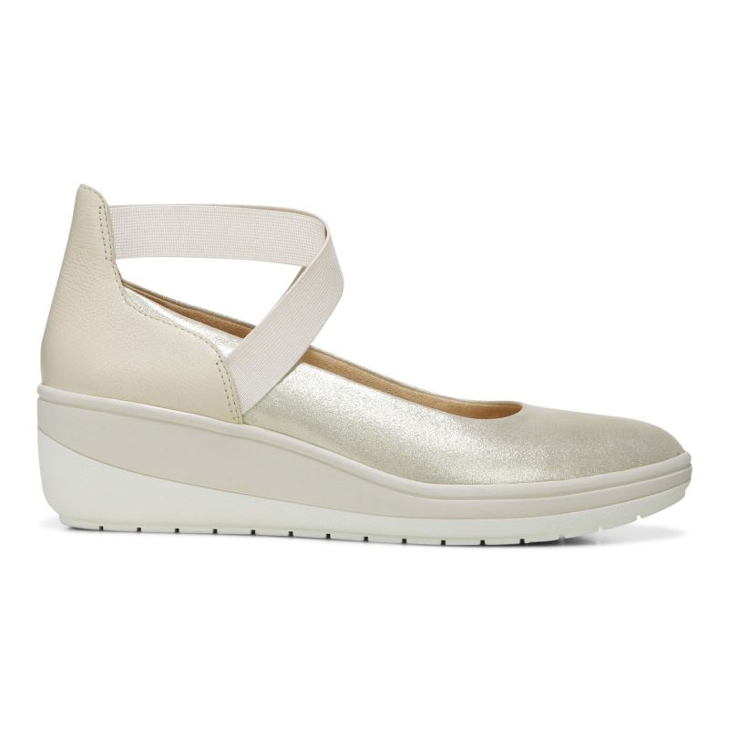 Vionic Women's Ellery Wedge - Cream Suede