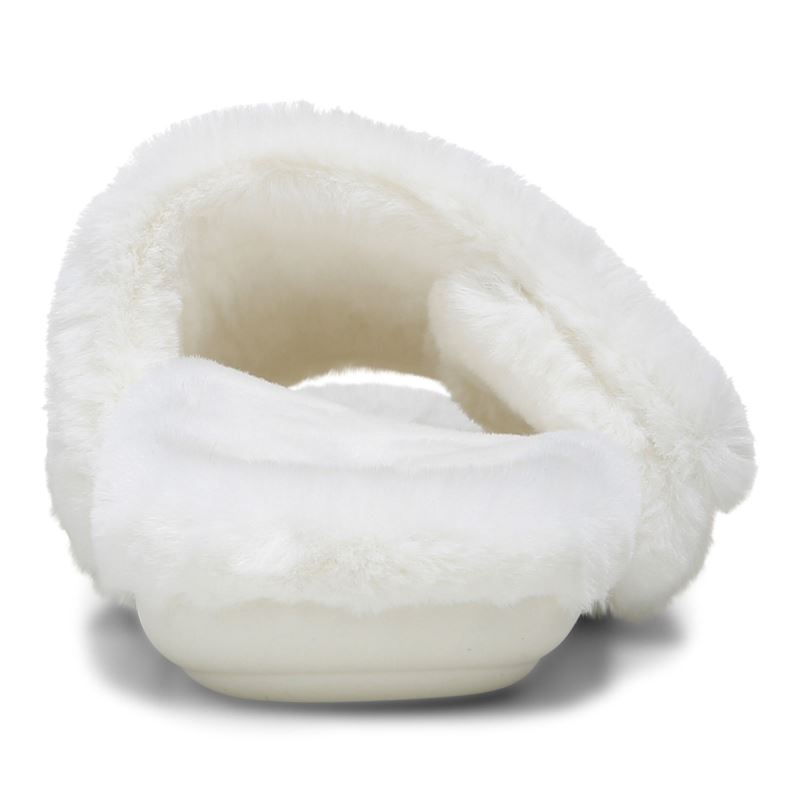 Vionic Women's Dream Plush Slipper - Marshmallow Plush