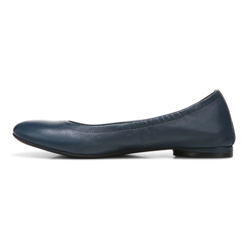 Vionic Women's Alexa Flat - Navy