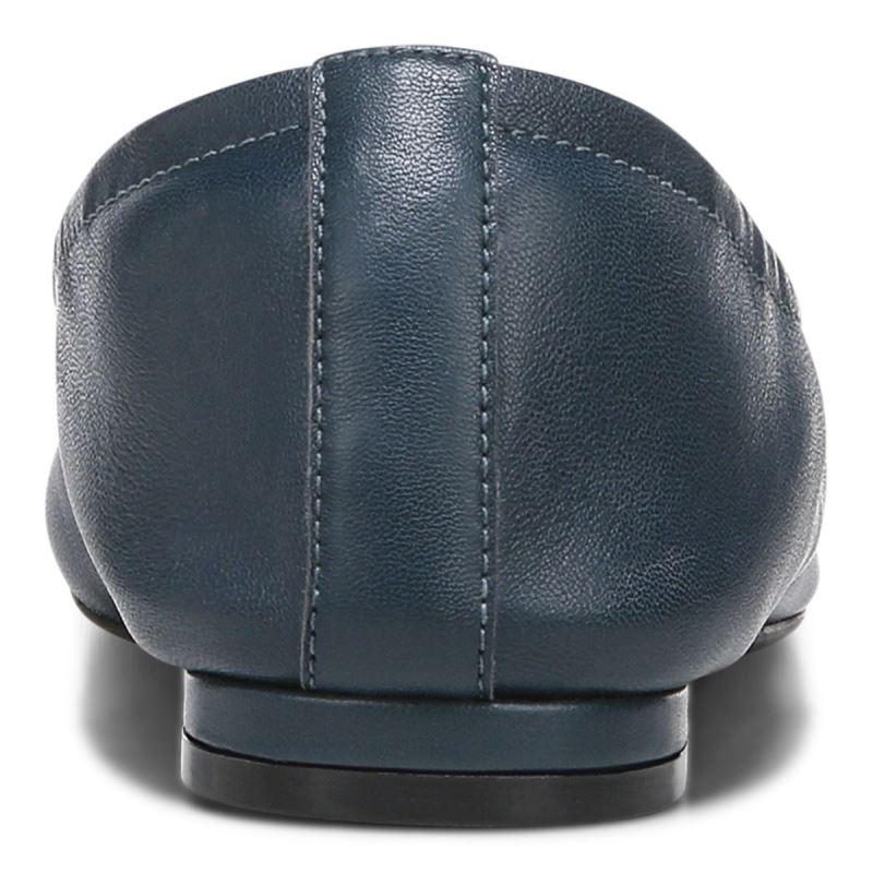 Vionic Women's Alexa Flat - Navy