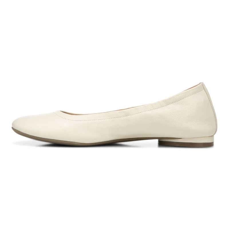 Vionic Women's Alexa Flat - Cream