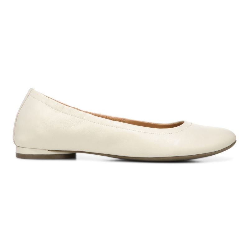 Vionic Women's Alexa Flat - Cream