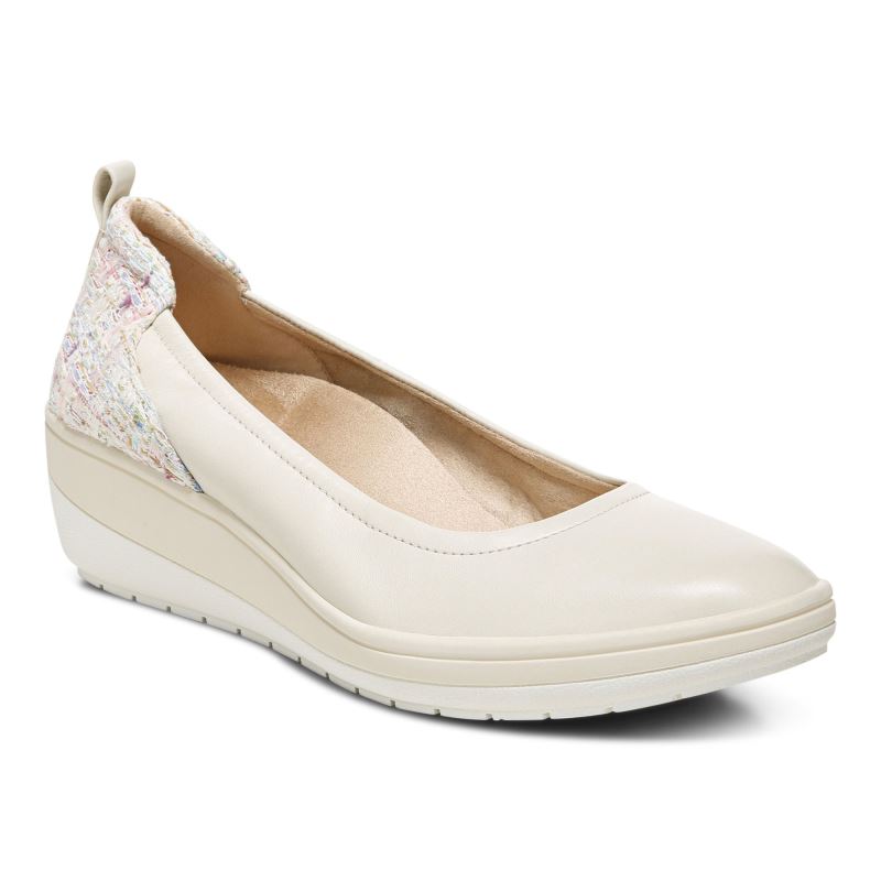 Vionic Women's Jacey Wedge - Cream - Click Image to Close