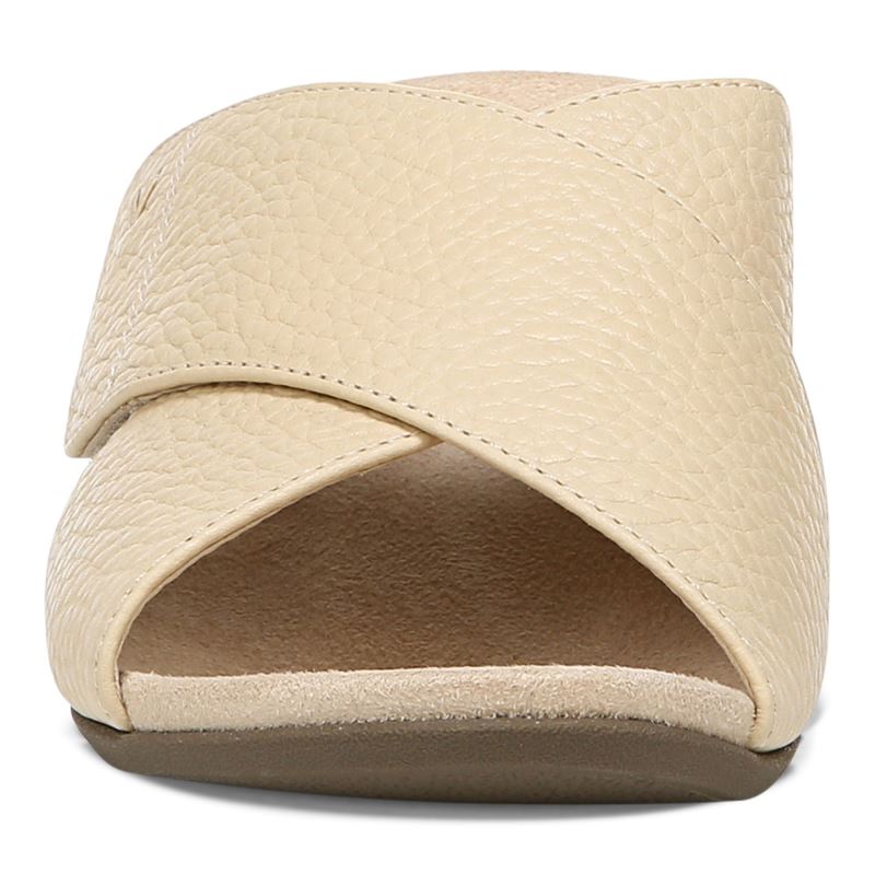 Vionic Women's Leticia Wedge Sandal - Semolina