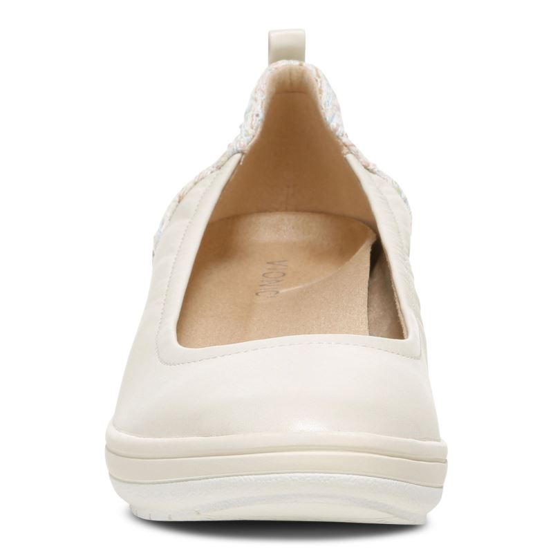Vionic Women's Jacey Wedge - Cream
