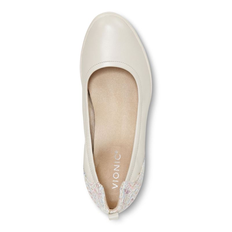 Vionic Women's Jacey Wedge - Cream