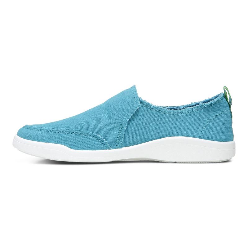 Vionic Women's Malibu Slip On - Lake Blue Canvas